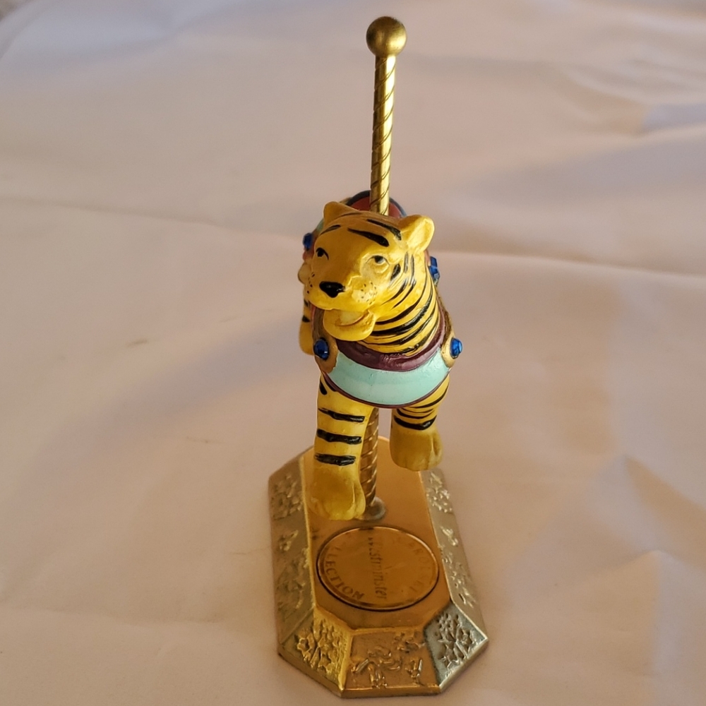 Tiger Westminster Carousel Collection - Picture 2 of 9